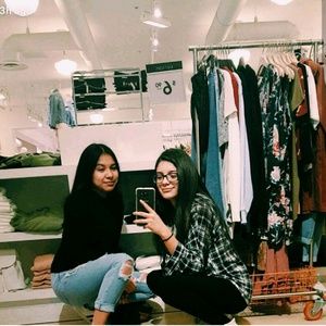 Meet your Posher, Esmeralda